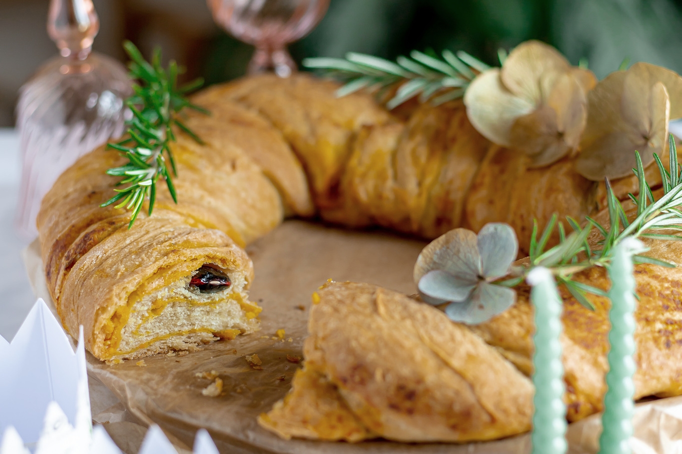 brioche des rois au houmous de lentille corail et carotte