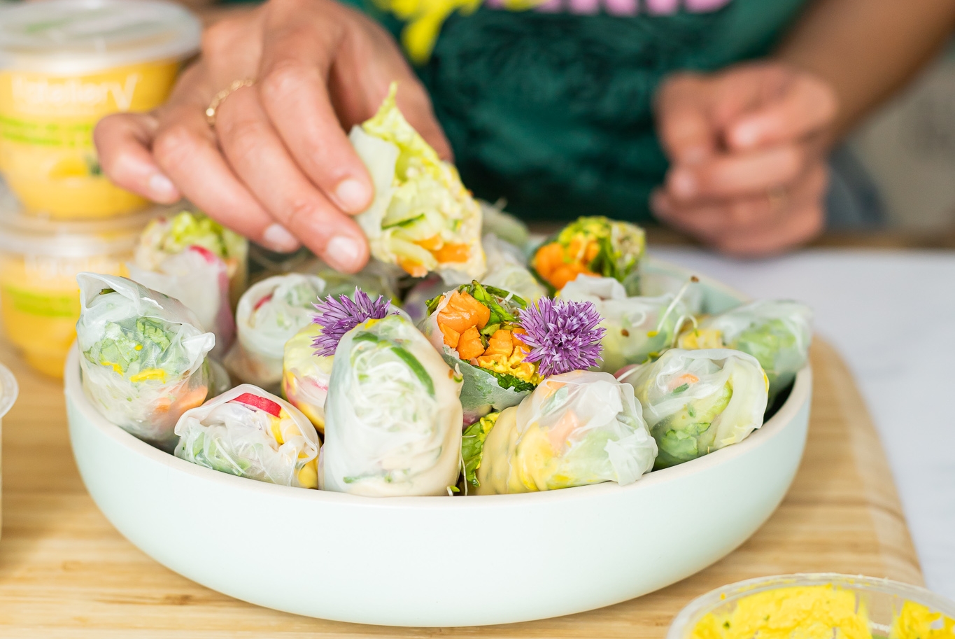 recettes de rouleaux de printemps au houmous