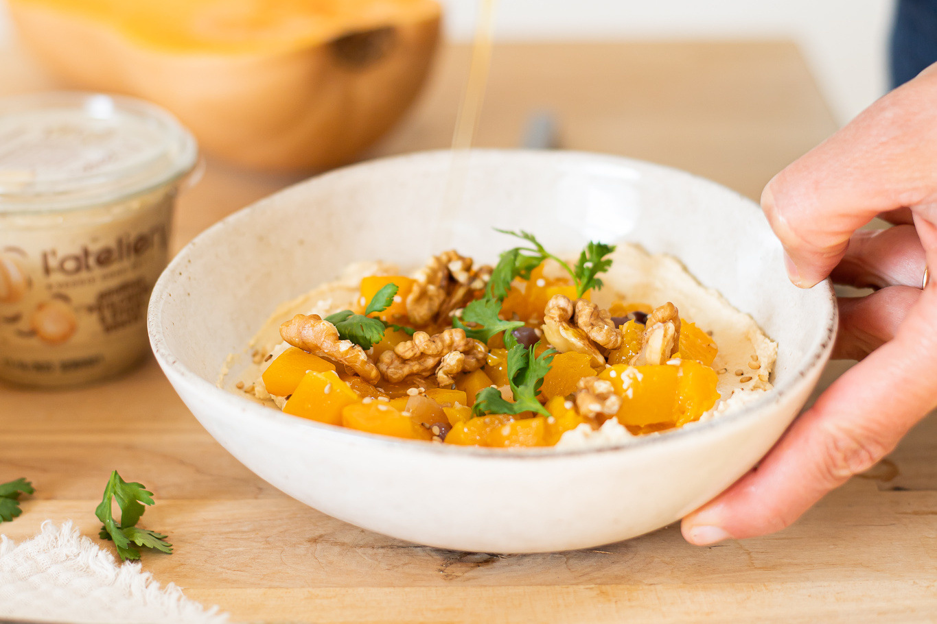 Chaud froid au houmous très sésame et légumes d’automne d'inspiration Ottolenghi